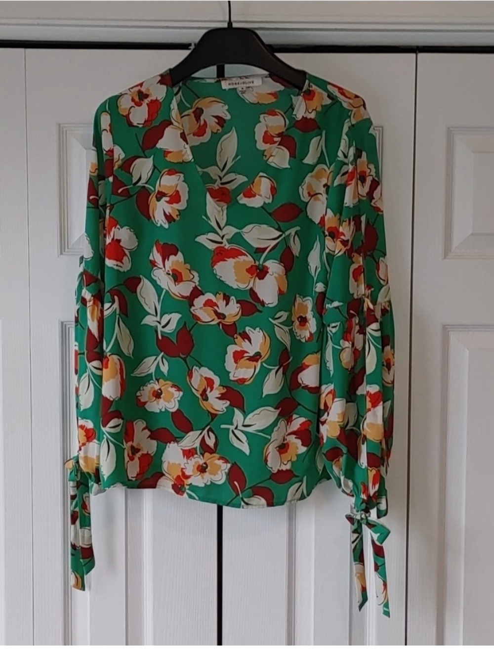 Rose & Olive Green Floral Tie-Sleeve V-Neck Blouse
